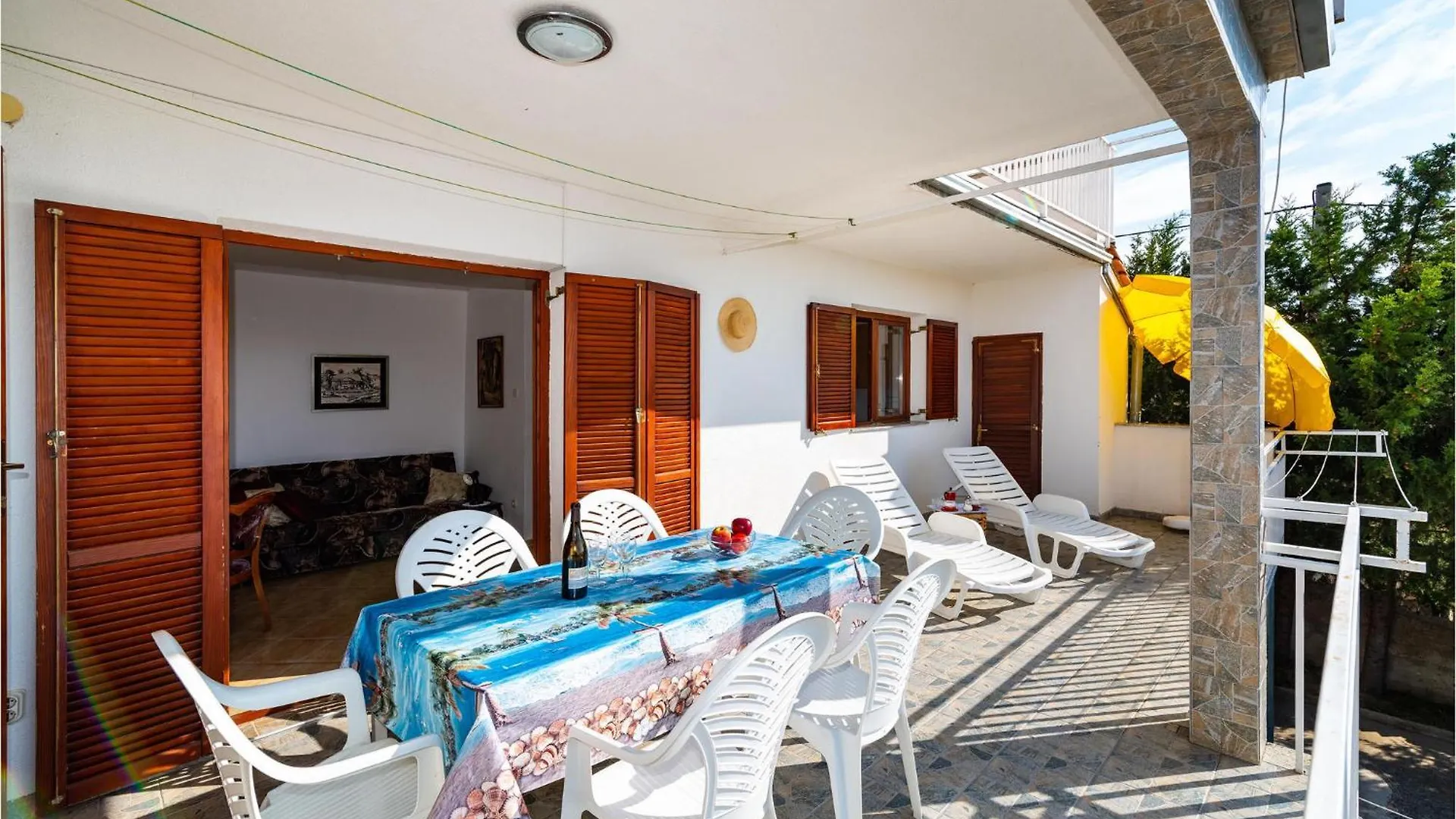 3 Bedroom Gorgeous Apartment In Maslenica
