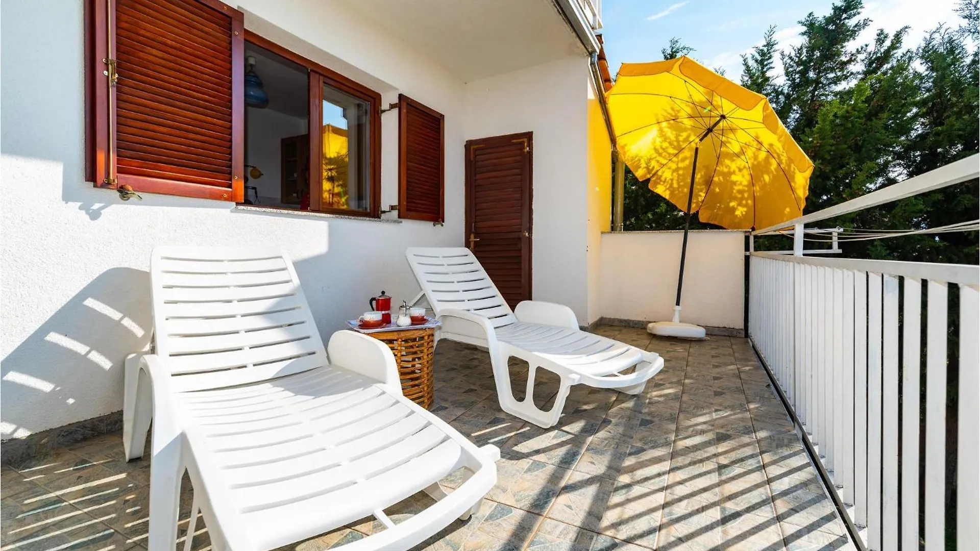 3 Bedroom Gorgeous Apartment In Maslenica